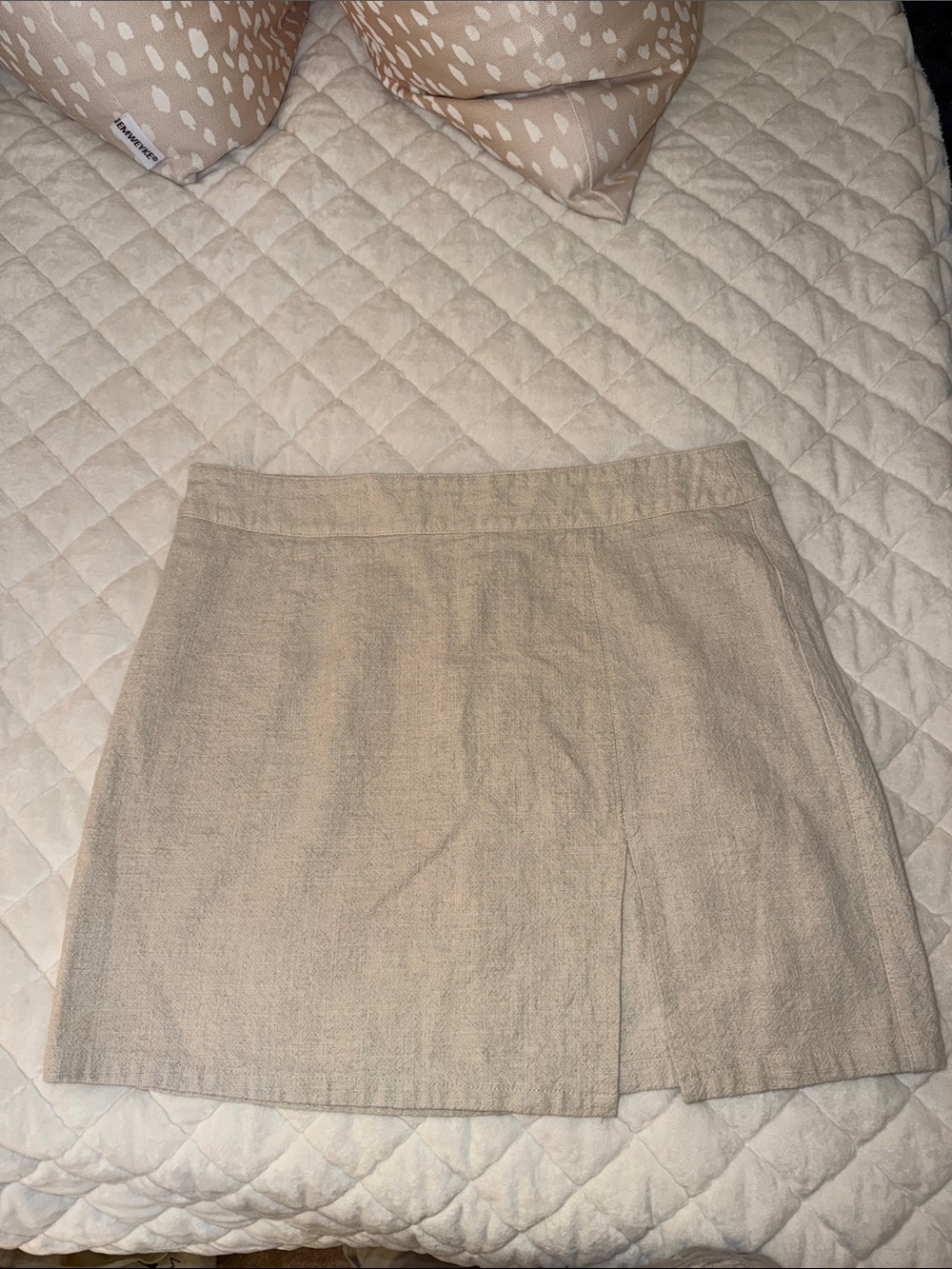 Lioness Neutral Linen-Look Skirt in Light Cream